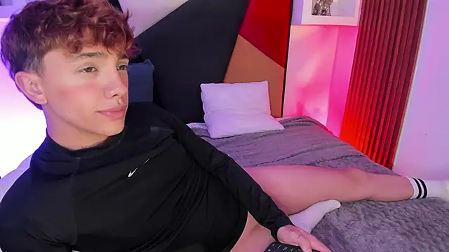 Tomy_Roxn Live XXX chat
