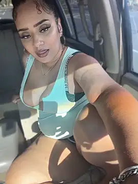 CarmelaAnthony Pertunjukan Webcam