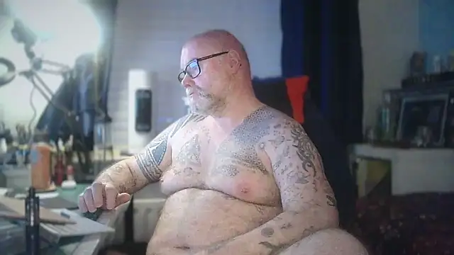 Show de webcam de Tattooed_Dilf_01