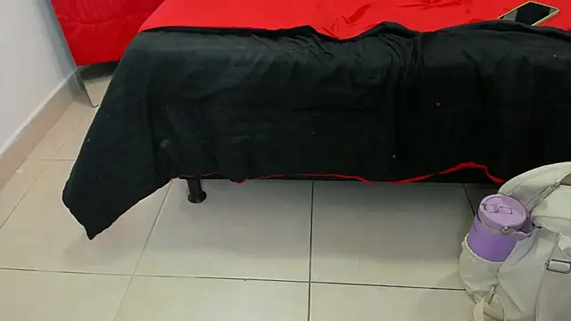 Atenis_thompson's Webcam Show