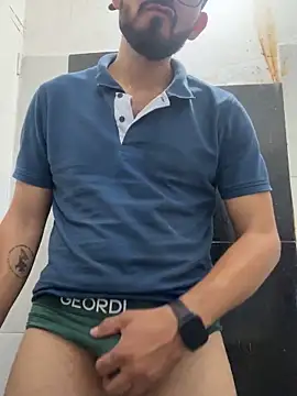 big_bearman লাইভ XXX চ্যাট