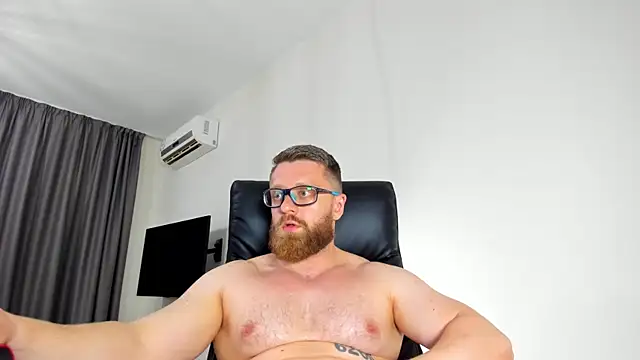 Show modela Findom_guy na web-kameri