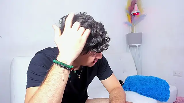 Lovee_Submiissive Webcamshow