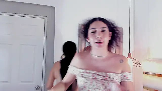 Noelle_Minx Adlı Modelin Canlı XXX Sohbeti