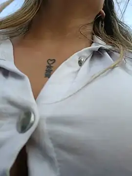 Cata_city1106's Webcam Show