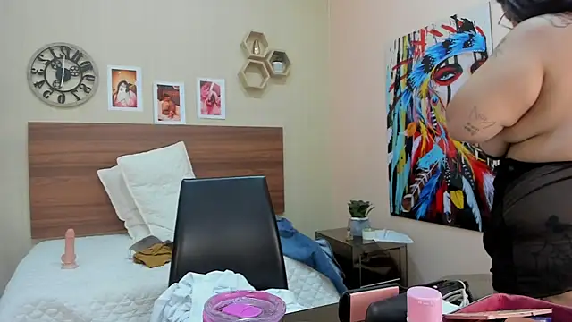 MillaGrey live XXX chat