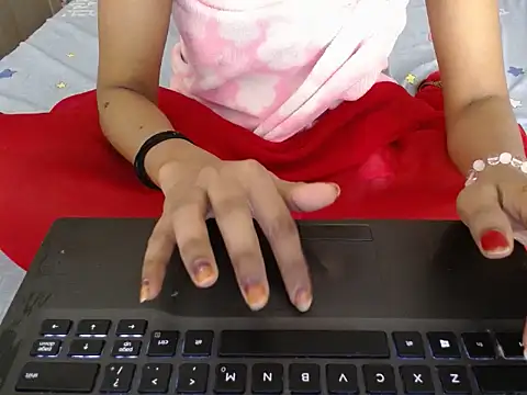Živý XXX chat Naughtyy_Ranii01