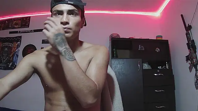 Show modela Fenix_hardcock na web-kameri