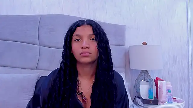 Chat XXX ao vivo de LittleeStar