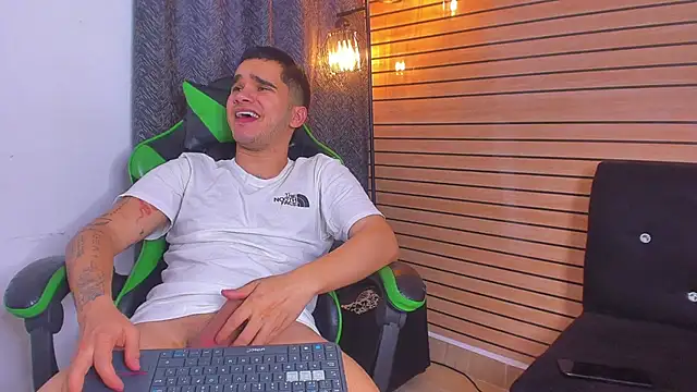 Chat XXX en directo de Brandoncrew