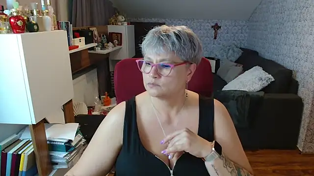 bigtits4you's Live XXX Chat