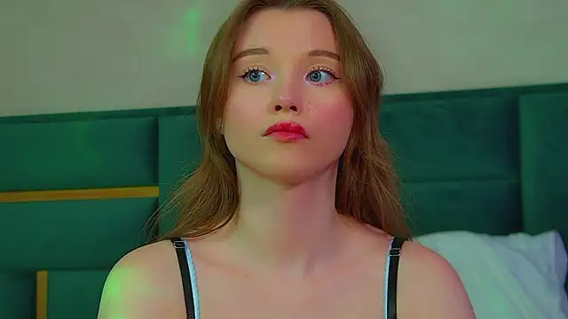 KeiraAsti's Live XXX Chat
