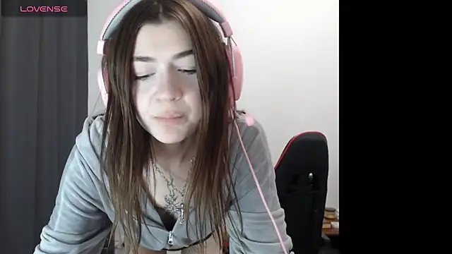 shadowraze228's Live XXX Chat