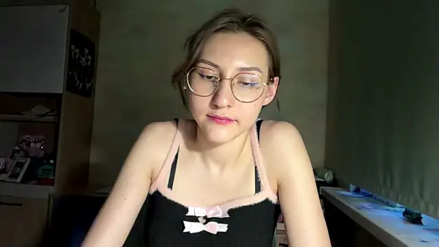 Miaaa_Moon élő XXX-chatje