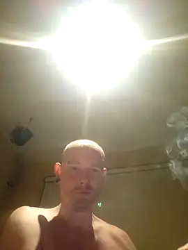 piercingpik Live XXX-chat