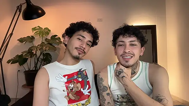 Noah_and_Steven live XXX chat
