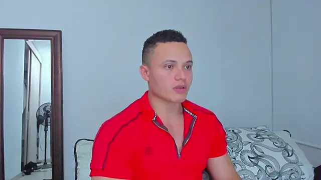 KingLevi01 live XXX chat