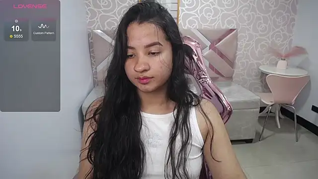 Chat +18 de Irina_evans_s1 ao vivo