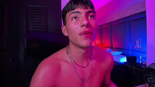 EthanSantori Chat XXX in diretta