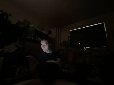 Snowbunnycake_131 Show in webcam