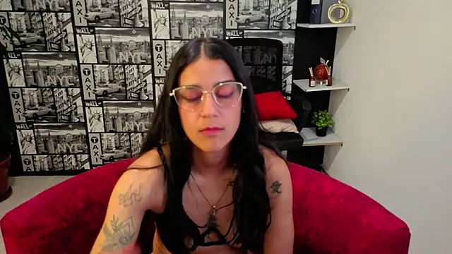 DanielaMonroe Chat XXX live