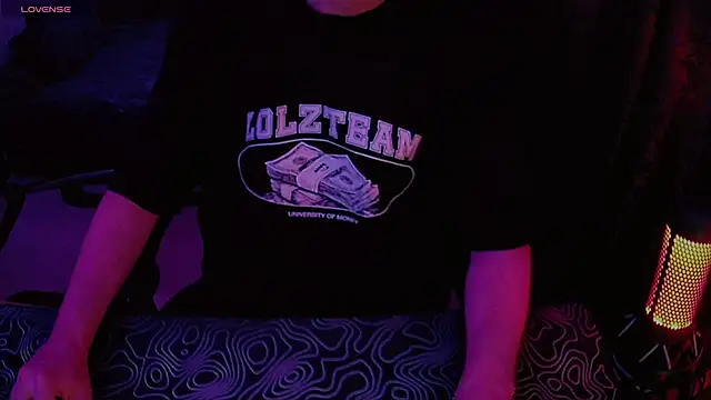 xXxHARDPORNxXx Adlı Modelin Canlı XXX Sohbeti