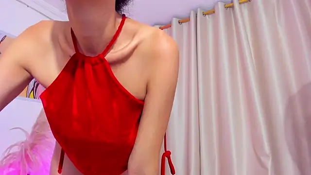 SkiinnyAna Chat XXX in diretta