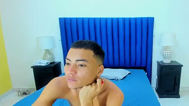 Juan_saul1's Live XXX Chat