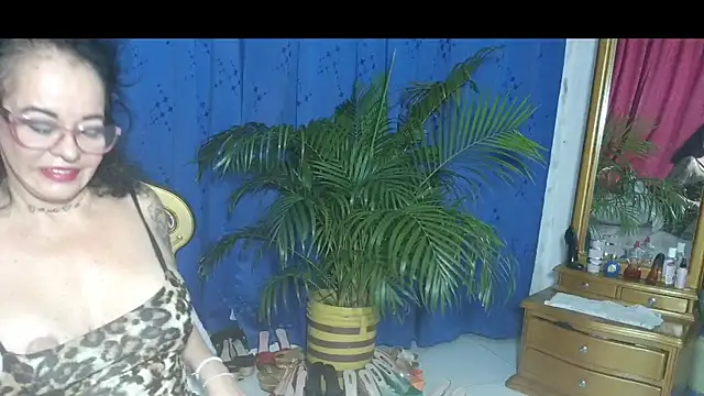 Show de big_boobsmature na webcam