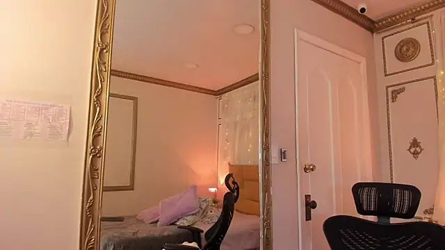 XXX chat uživo modela cris_milk