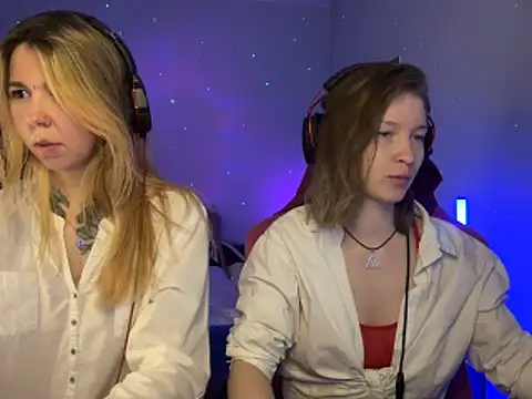 Show modela AsgardPrincesses na web-kameri