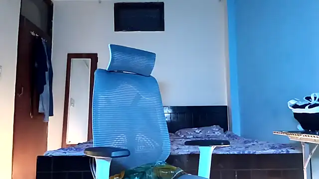 Show Webcam de YourDesi_Laila_