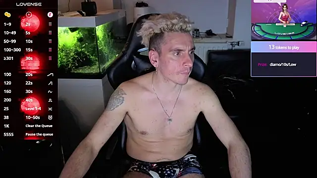 Rayzel_White Chat XXX in diretta