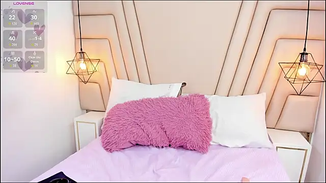 MimiBloom's Live XXX Chat