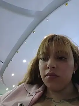 Chatroom XXX en direct de Isabella__Risky