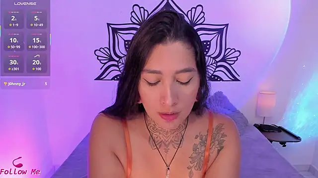 Chat XXX en directo de LouaneBourVip
