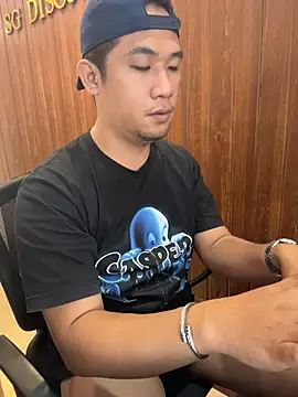 Titanryu 即時 XXX 聊天