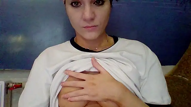 Chat XXX en directo de AliceTailor