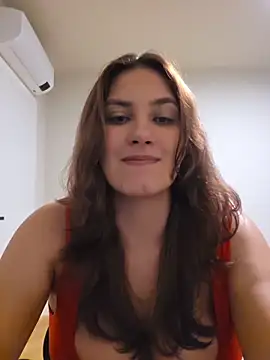Chatroom XXX en direct de MiaRides19