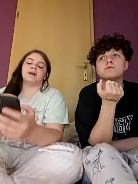 BellaHoneyy's Live XXX Chat