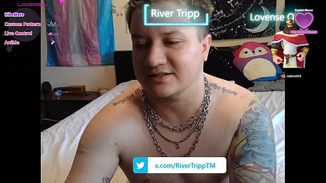 XXX chat uživo modela RiverTripp