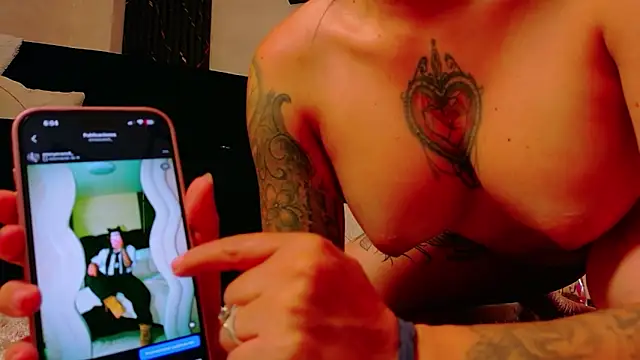 Chat XXX en directo de EmmyEvans1