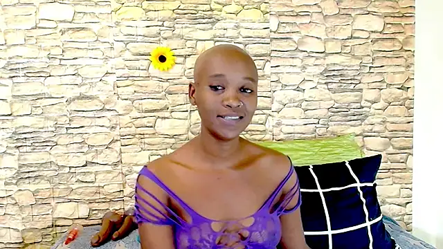 EbonyOlive69 Chat XXX in diretta