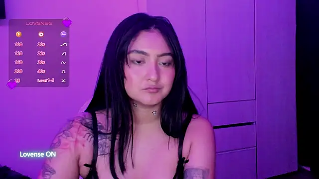 Chat +18 de ViolettaKai ao vivo