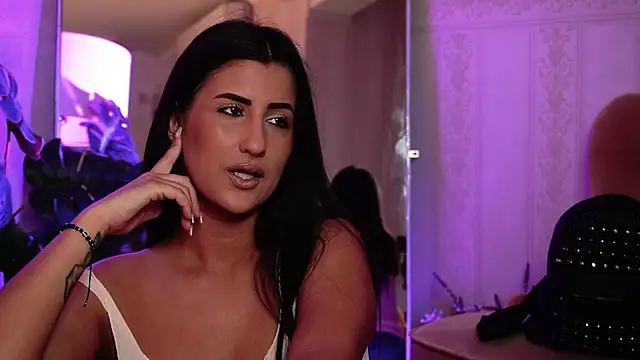 Ashley_ClaireXX Adlı Modelin Canlı XXX Sohbeti