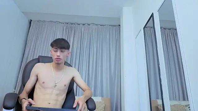 Živý XXX chat Caled_Saenz