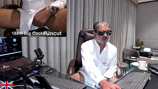 OnlineBossUK élő XXX-chatje