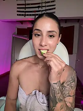 Chat +18 de Ale_Lewis ao vivo