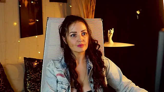 XXX chat uživo modela AureliaVane