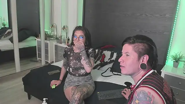inkedsinners_ লাইভ XXX চ্যাট
